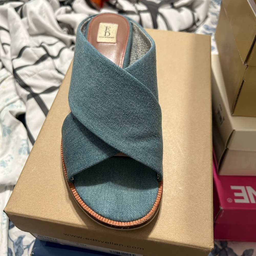 Ellen Tracy Teal Crisscross Slide Sandal